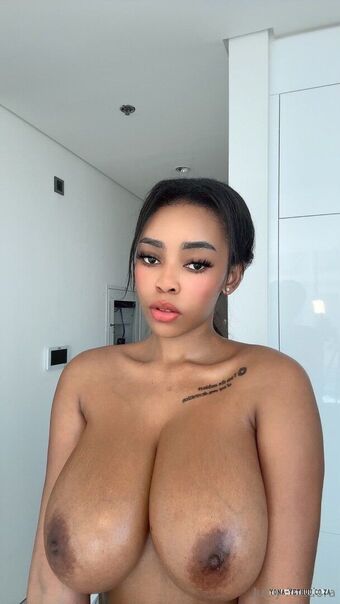 ontlametse Nude Leaks OnlyFans Photo 1