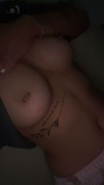 Orange Nude Leaks OnlyFans Photo 30