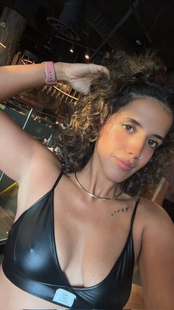 Oshi.az Nude Leaks OnlyFans Photo 2