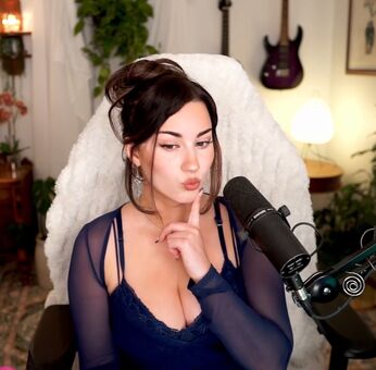 PalmBee Nude Leaks OnlyFans Photo 13