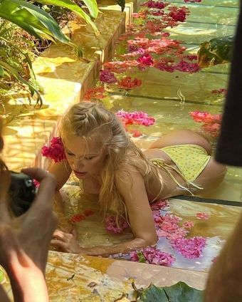 Pamela Anderson Nude Leaks OnlyFans Photo 9