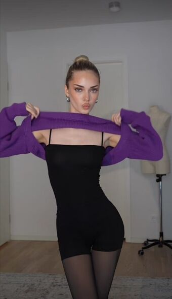 Paula Mooh Nude Leaks OnlyFans Photo 23