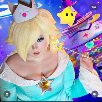 Peachykitticosplay