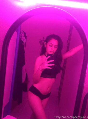 peachystrawberry