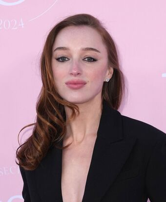Phoebe Dynevor