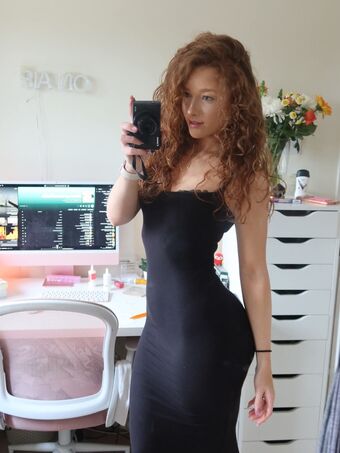 phoebeisginger