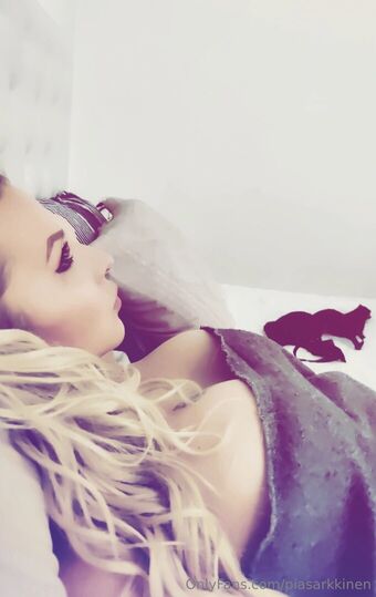 piasarkkinen Nude Leaks OnlyFans Photo 38
