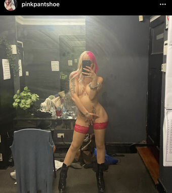 Pinkpantshoe