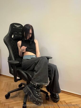 pinkprincessqueennnnn