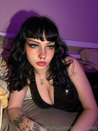 pinksnakey