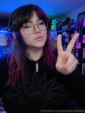 pixelxxxkitten