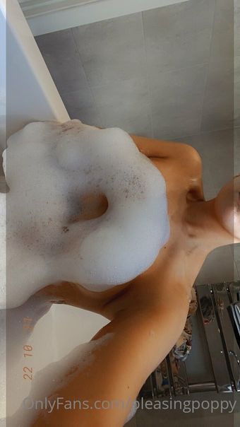 pleasingpoppy Nude Leaks OnlyFans Photo 12