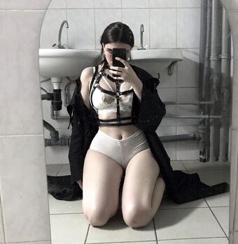 Polina Marzana Nude Leaks OnlyFans Photo 1