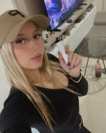 Poppy22