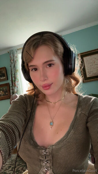 porcelaingoirl