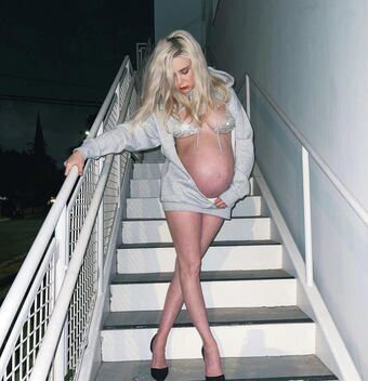 Pregnant Celebs