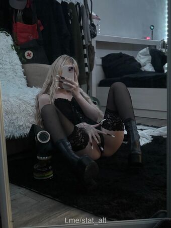 prettylyriqq Nude Leaks OnlyFans Photo 1