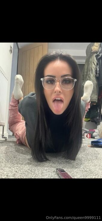 queen9999111 Nude Leaks OnlyFans Photo 11