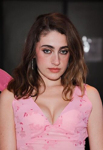 Rachel Anne Sennott Nude Leaks OnlyFans Photo 387