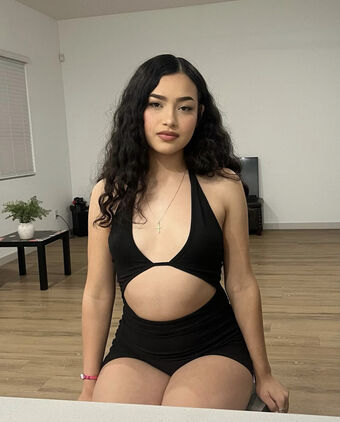 Raenneemo Nude Leaks OnlyFans Photo 1