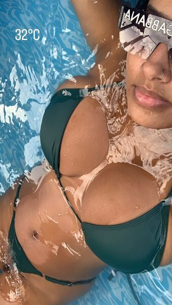 Raiane Almeida Nude Leaks OnlyFans Photo 2