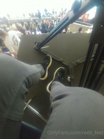 reds_feet