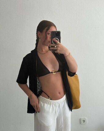 Rhodé Kok Nude Leaks OnlyFans Photo 23