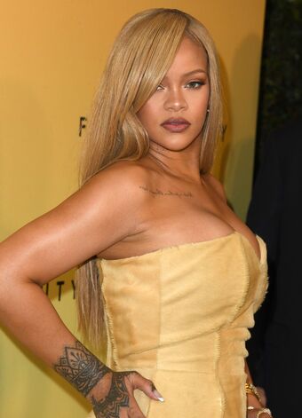 Rihanna Nude Leaks OnlyFans Photo 248