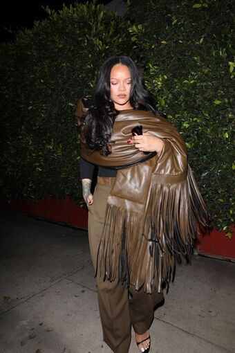 Rihanna Nude Leaks OnlyFans Photo 1103