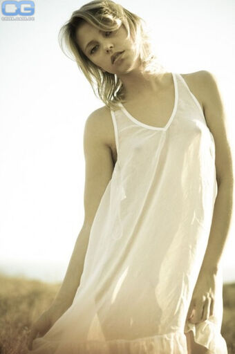 Riley Voelkel Nude Leaks OnlyFans Photo 7