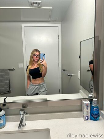 rileymaetwo Nude Leaks OnlyFans Photo 56