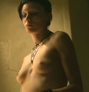 Rooney Mara Nude Leaks OnlyFans Photo 9