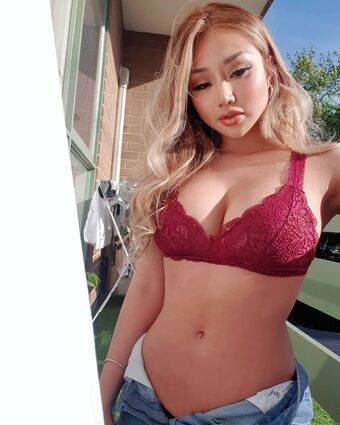 Rosie Ly Nude Leaks OnlyFans Photo 18