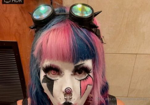 rottentoothfairy Nude Leaks OnlyFans Photo 8