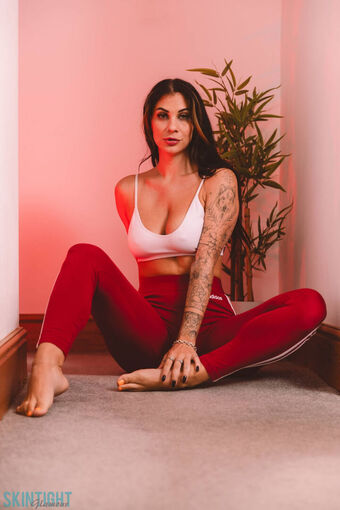 Roxy Light Nude Leaks OnlyFans Photo 2