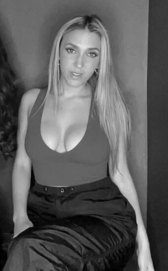 Roxy Striar