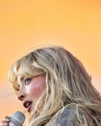 Sabrina-carpenter