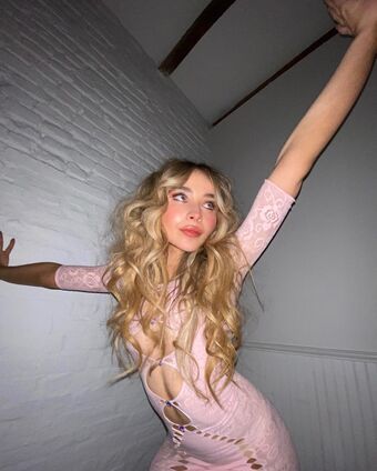 Sabrina-carpenter
