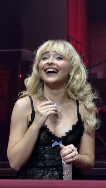 Sabrina-carpenter