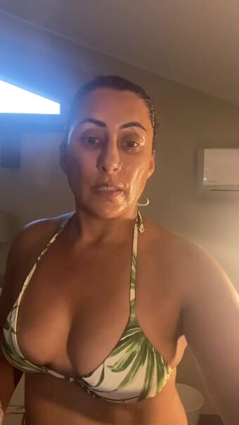 Saira Khan