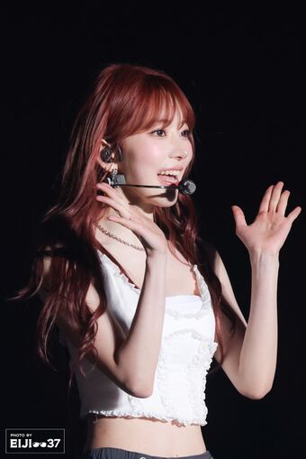 Sakura Miyawaki 宮脇 咲良