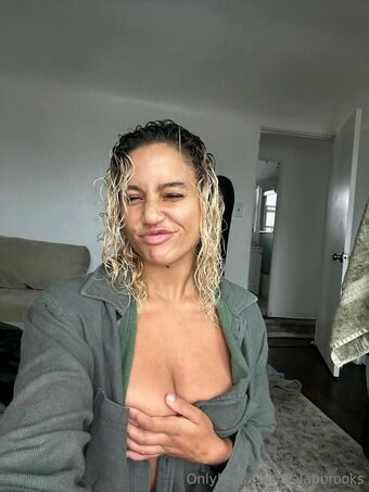 Salah Brooks Nude Leaks OnlyFans Photo 163