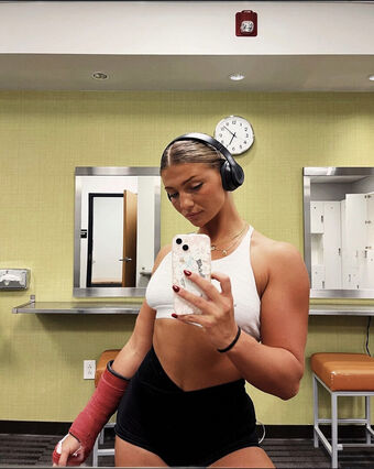 Sallie Grace Nude Leaks OnlyFans Photo 4