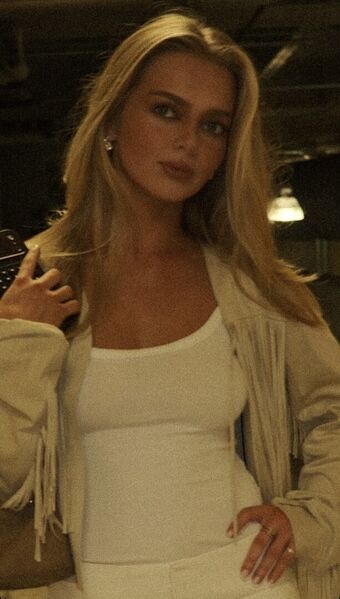 Samantha Riehl Nude Leaks OnlyFans Photo 136