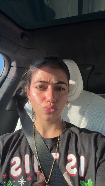 Sara Saffari Nude Leaks OnlyFans Photo 460