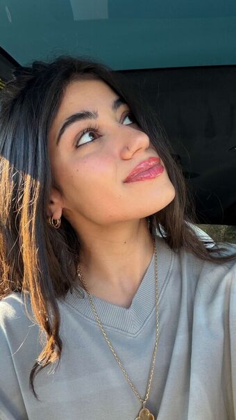 Sara Saffari Nude Leaks OnlyFans Photo 462