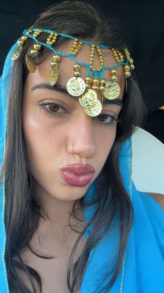 Sara Saffari Nude Leaks OnlyFans Photo 465