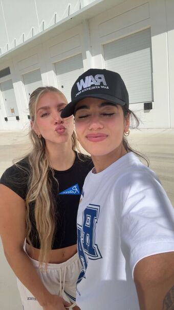 Sara Saffari Nude Leaks OnlyFans Photo 468