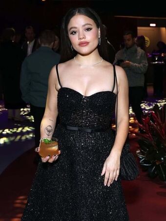 Sarah Jeffery