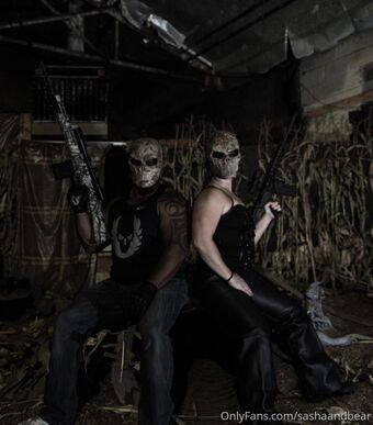 sashaandbear Nude Leaks OnlyFans Photo 1